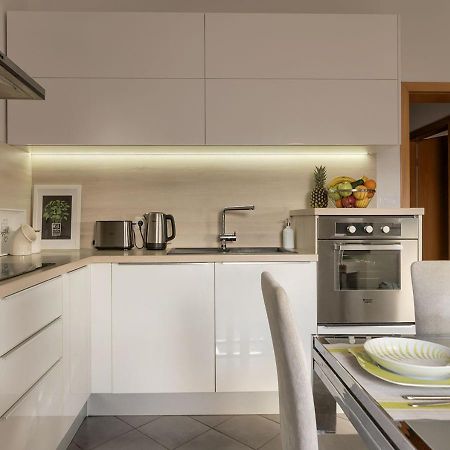 Apartment Leki - Newly Renovated, Modern City Spot Pula Exteriör bild