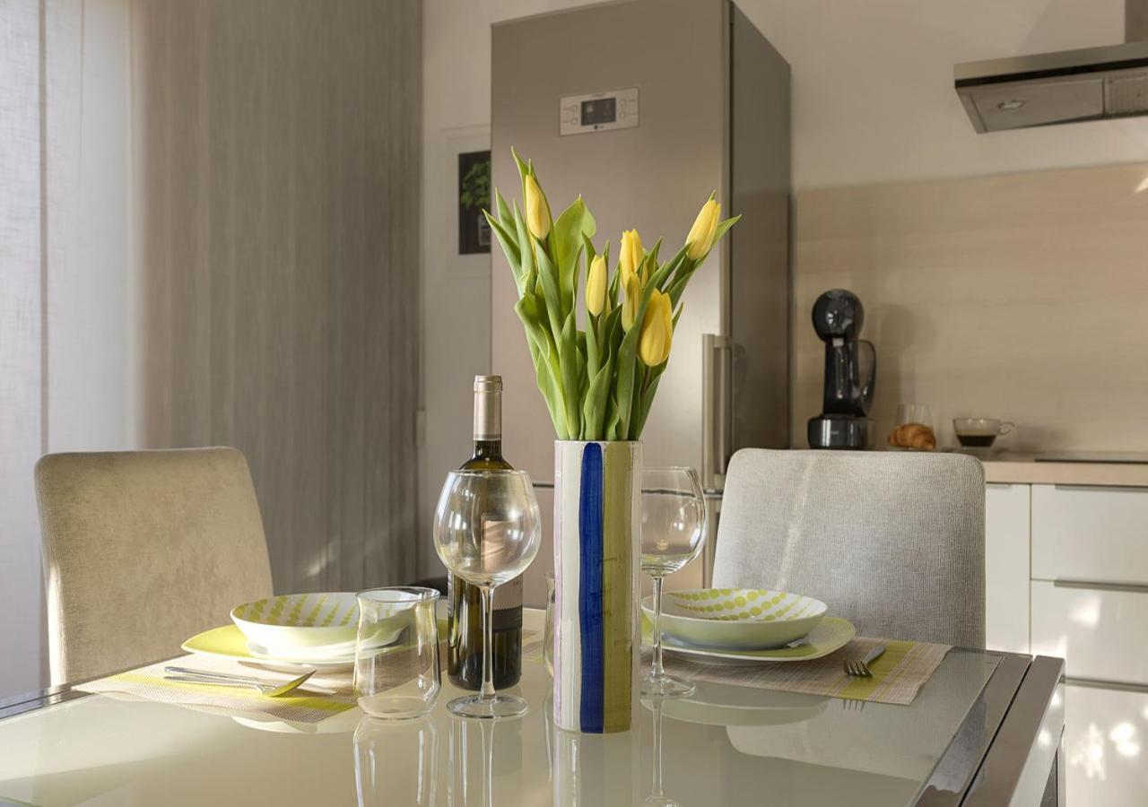 Apartment Leki - Newly Renovated, Modern City Spot Pula Exteriör bild