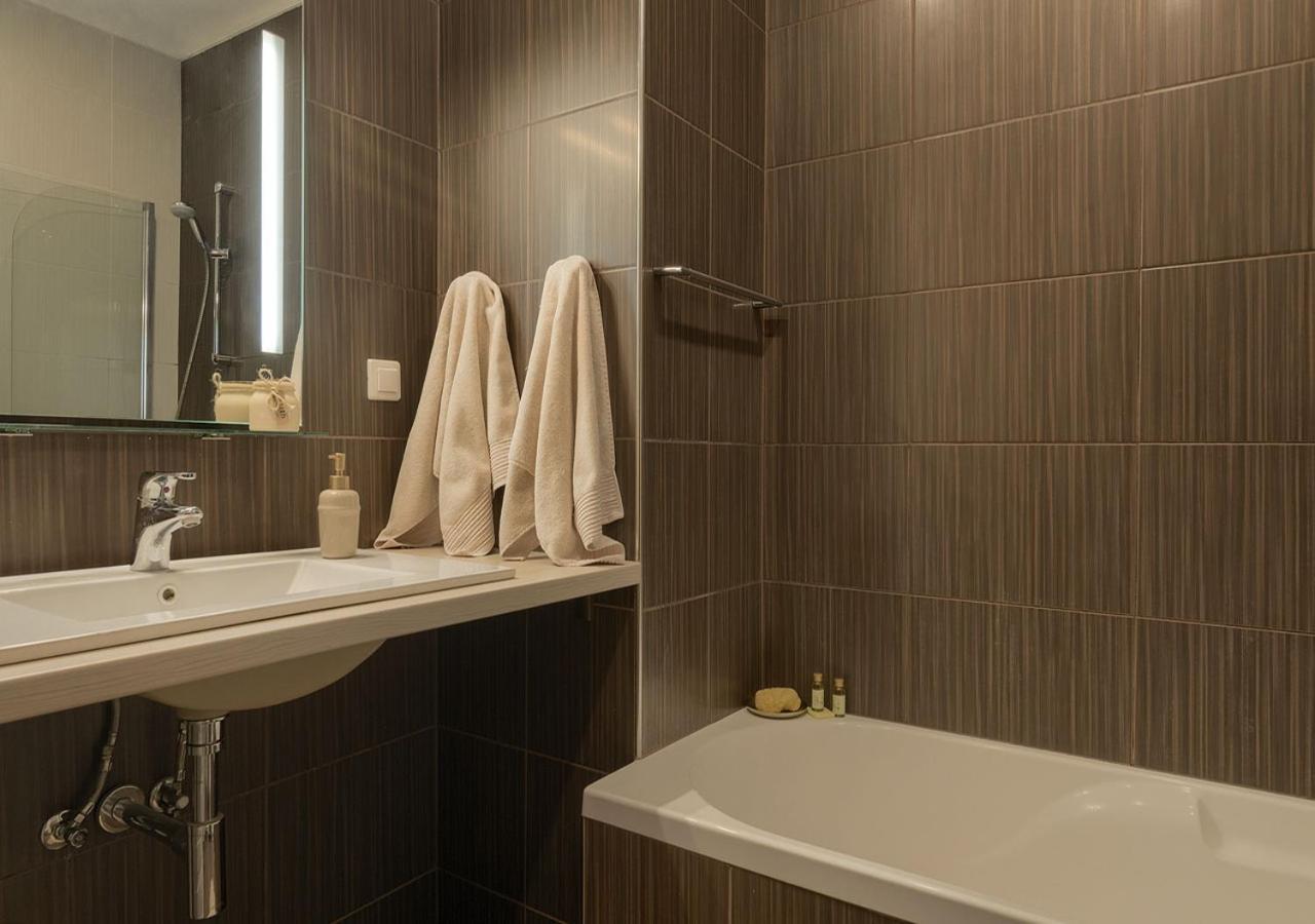 Apartment Leki - Newly Renovated, Modern City Spot Pula Exteriör bild